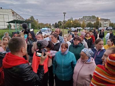 В Подмосковье прошел сход после убийства пожилой женщины, в котором подозревают мигрантов