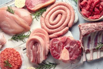 Петербуржцам рассказали, как выбирать мясные полуфабрикаты