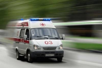 Скорую вызвала мать: в Ривненской области дети напились водки и оказались в больнице