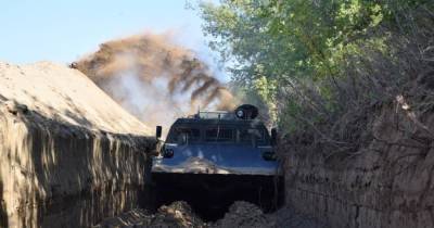 Ров и колючая проволока: Украина обустраивает границу с РФ в Сумской области (видео)