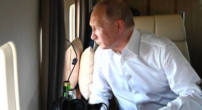 В Кремле сообщили, почему люди в окружении Путина заболели коронавирусом