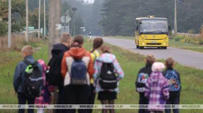 "Михайловна, поехали!" Одно утро водителя школьного автобуса, который наматывает за день по 130 км