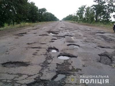 Полиция разоблачила схему растраты почти 1 млн грн на ремонте дорог в Житомирской области