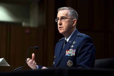 Американский генерал заявил об опасности войны с Россией и Китаем