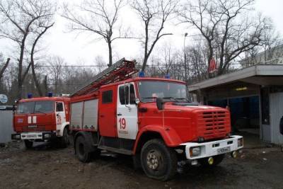 В Подмосковье загорелись два цеха автомобильных ковров