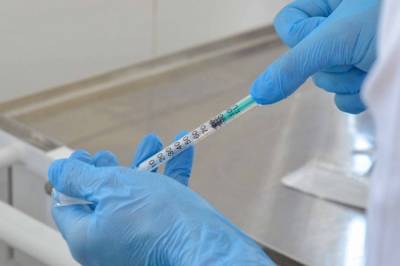 В России предложили давать три дня выходных после вакцинации от COVID-19