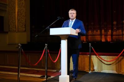 Игорь Бабушкин вручили награды лучшим учителям и воспитателям
