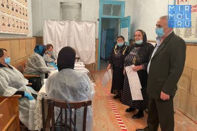 В Кайтагском районе стартовал первый день выборов в Госдуму и НС РД