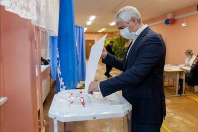 Мэры Ямала вслед за Артюховым потянулись к избирательным урнам и отчитались о голосовании