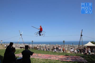 В Дербенте прошел праздник циркового искусства
