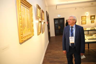 Выставка художника-миниатюриста Владимира Никонова открылась в Нижнем Новгороде
