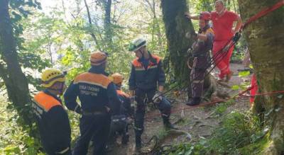 Чебоксарец во время отдыха в Сочи упал с высокой скалы: с серьезными травмами его вытаскивали альпинисты