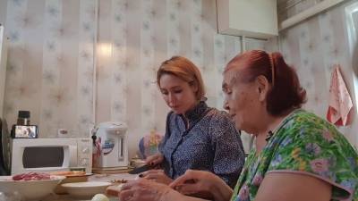 Ляйсан Утяшева поделилась рецептом плова любимой бабушки