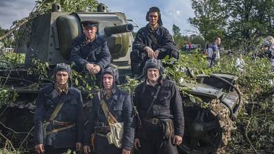 В Ленинградской области прошла масштабная реконструкция памяти подвига Колобанова