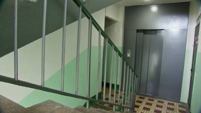 В домах Москвы установят 600 лифтов с увеличенным дверным проемом
