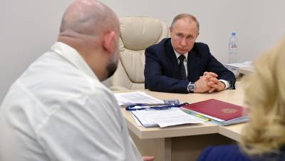 Путин на встрече с Бегловым призвал вовремя ревакцинироваться от коронавируса