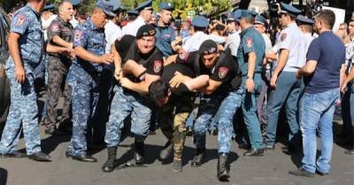В Ереване прошли задержания противников «красочного мероприятия»