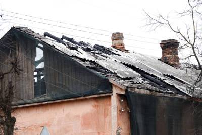 Памятник с душком: почему полуразрушенные дома в центре Пскова никому не нужны