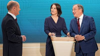 В книгах трех кандидатов в канцлеры Германии нашли плагиат – Bild