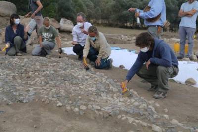 Археологи нашли древнейшую в мире мозаику