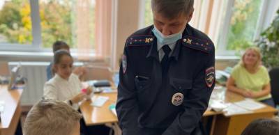 В Красногорске сотрудники ГИБДД провели уроки безопасности для школьников