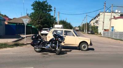 В Воронежской области два человека пострадали в ДТП с мотоциклом и «Нивой»