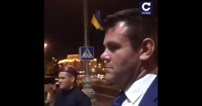 "У меня есть деньги": помощник "слуги народа" предлагал интим-услуги копам в Киеве (видео)
