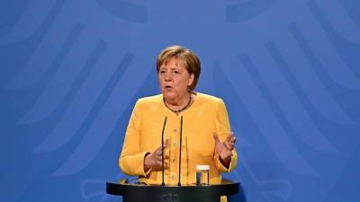 Меркель призвала нарастить усилия по распределению вакцин в бедные страны