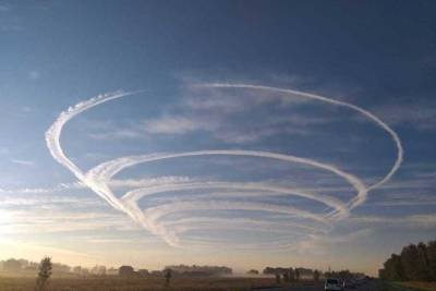 Пять самолетов не могли приземлиться в Новосибирске, выписывая круги и восьмерки в небе
