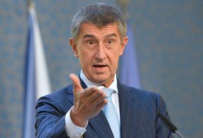 Чешский премьер предложил нестандартное решение вопроса с нелегальной миграцией