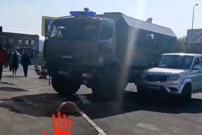 В Челябинске силовики провели рейд в магазине на Северо-западе