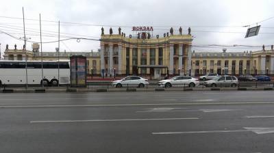 Остановка у главного вокзала Воронежа стала платной для маршрутчиков