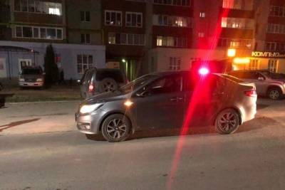 На улице Новоселов в Рязани водитель Kia Rio сбил 30-летнюю женщину