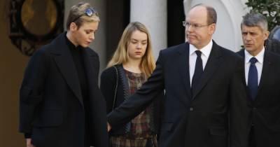 "Возвращаться не планирует": в СМИ заговорили о возможном разводе князя Монако Альбера II