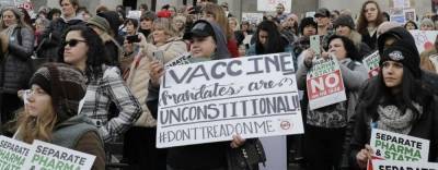 В Канаде прошли акции против обязательной вакцинации