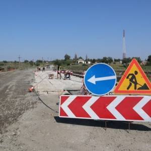В Запорожской области начали восстанавливать аварийный мост. Фото