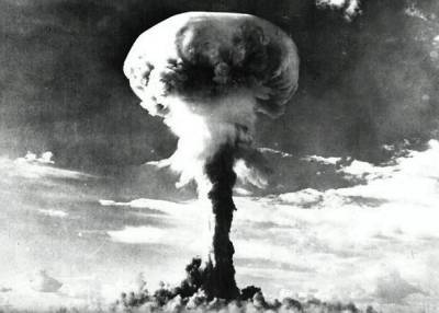 Проект Е-3: почему СССР испугался взрывать на Луне ядерную бомбу
