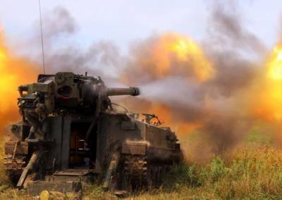 Самоходная артиллерия Амурского общевойскового объединения уничтожила цели условного противника, маневрируя огнём и колёсами