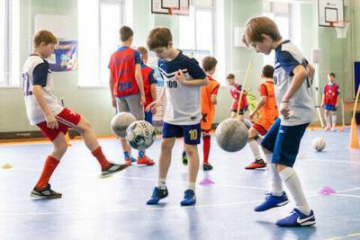 В 24 школах Татарстана ввели уроки футбола