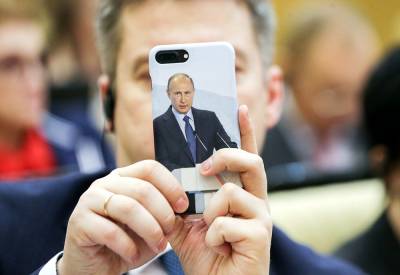 Песков объяснил, почему у Путина нет соцсетей