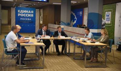 Кабмин России реализовал решение съезда ЕР: пенсионеры получили по 10 тыс рублей