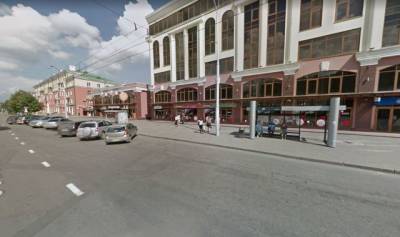 Власти объяснили, почему на Советском проспекте в Кемерове стоят рядом две остановки