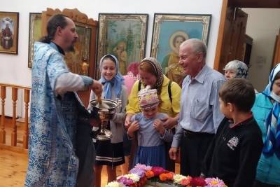 Священники Брянщины благословили на учебу студентов и школьников