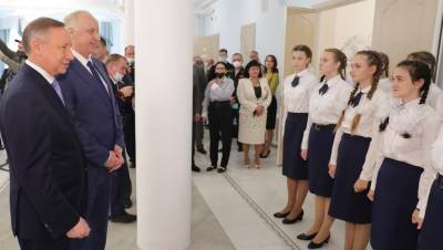 Беглов и Бастрыкин поздравили с началом учёбы воспитанниц пансиона СК