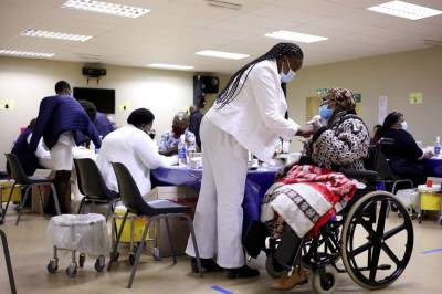 ВОЗ: Африка не сможет вакцинировать от COVID-19 к концу сентября 10% жителей континента