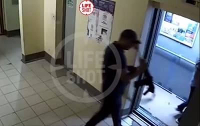 В Казани в лифте жилого дома из ружья застрелили мужчину