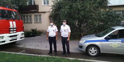 В Волгодонске полицейские спасли людей из пожара