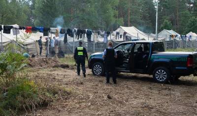 Польша ввела режим ЧП из-за ситуации с беженцами на границе с Белоруссией
