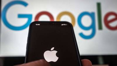 Захарова заявила об игнорировании Google и Apple законодательства РФ