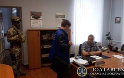 Депутат и чиновник Полтавского горсовета погорели на взятке